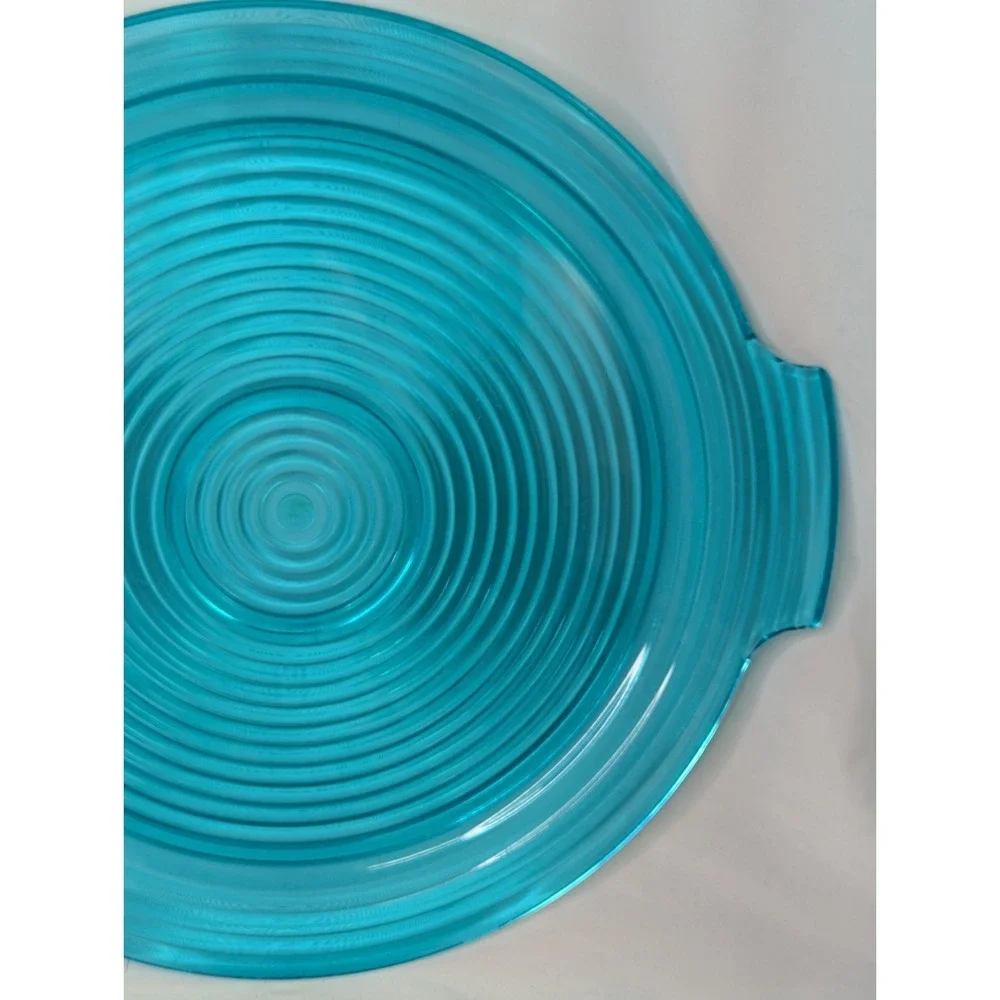 Majestic Turquois Beehive Plastic‎ Platter 14 Inch